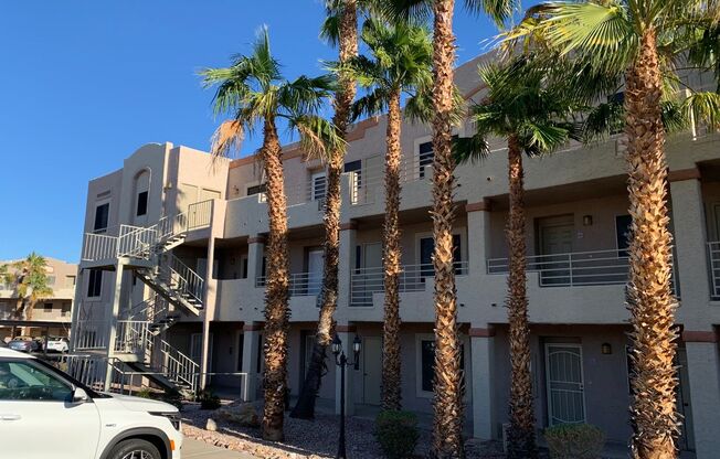 2 bedroom condo in Laughlin!