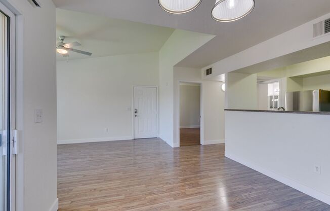 2 beds, 2 baths, $1,475, Unit UNIT 2118