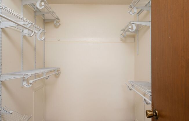 2 beds, 1 bath, 1,000 sqft, $1,425, Unit 840-303
