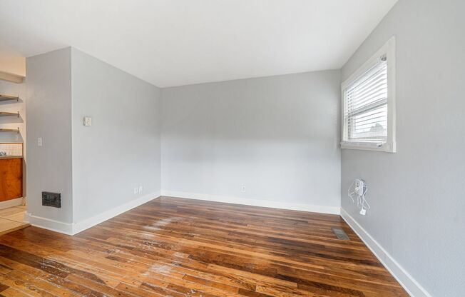 MF 26 - Burnside Duplex