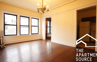 2422 North Sawyer Ave.