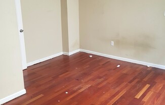 Studio, 1 bath, $900, Unit Unit 1