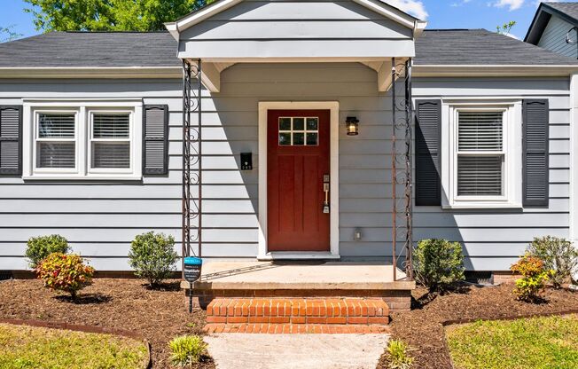 Beautiful 2 bedroom, 1 bath home near Downtown Durham, High-end Finishes and fenced-in backyard!
