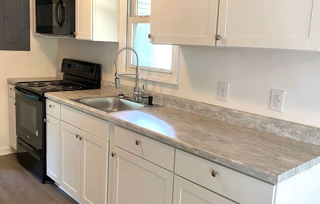 Newly Renovated 3 Bedroom Home in South Richmond Available Sept 1!