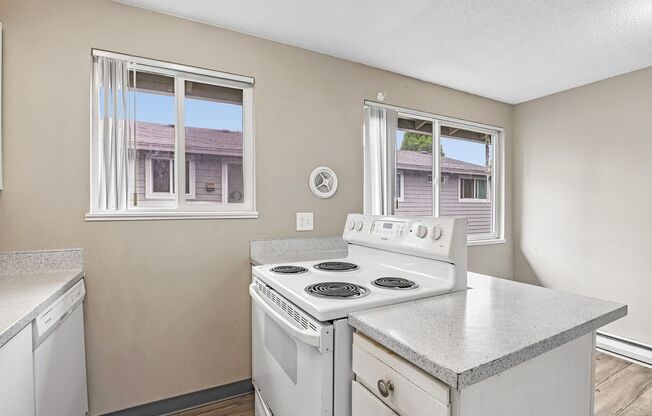 2 beds, 1 bath, 800 sqft, $1,325, Unit 431-01-15