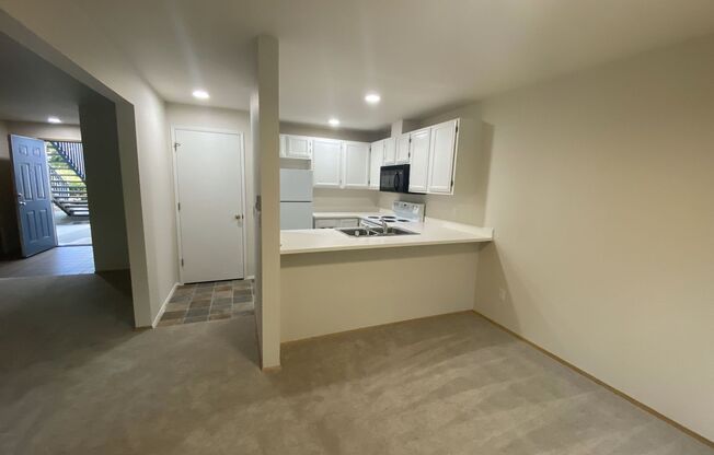 10925 PK Juanita Ridge Apartments