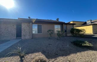 2 Bedroom Upstairs Condo with Bonus Room Near UNLV!