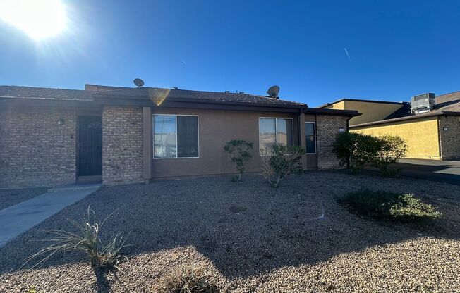 2 Bedroom Upstairs Condo with Bonus Room Near UNLV!