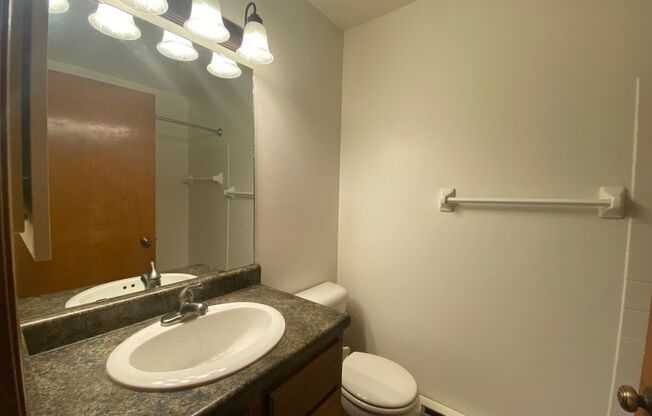 2 beds, 2 baths, 950 sqft, $1,750, Unit 7657CA
