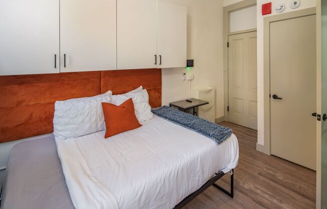 Studio, 1 bath, 150 sqft, $1,550, Unit 843 - 16