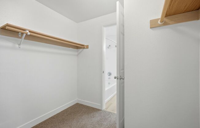 1 bed, 1 bath, 700 sqft, $1,475, Unit 67