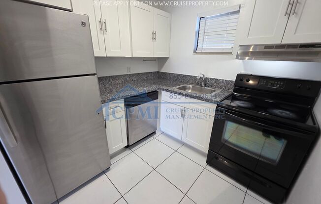 2 beds, 1 bath, 896 sqft, $2,250, Unit B405