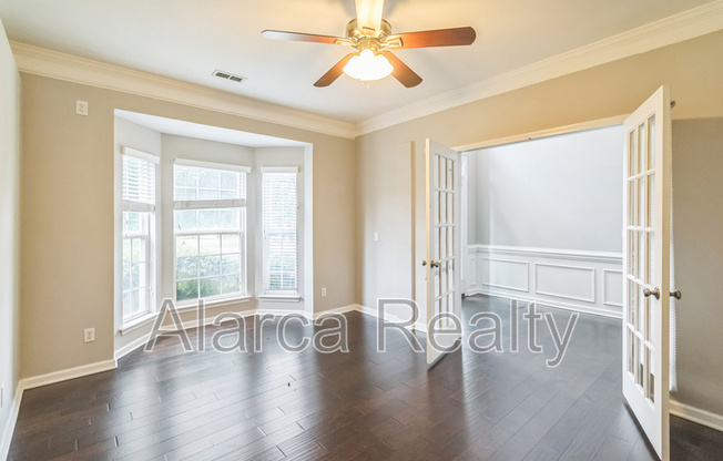 6102 GREENGATE LN