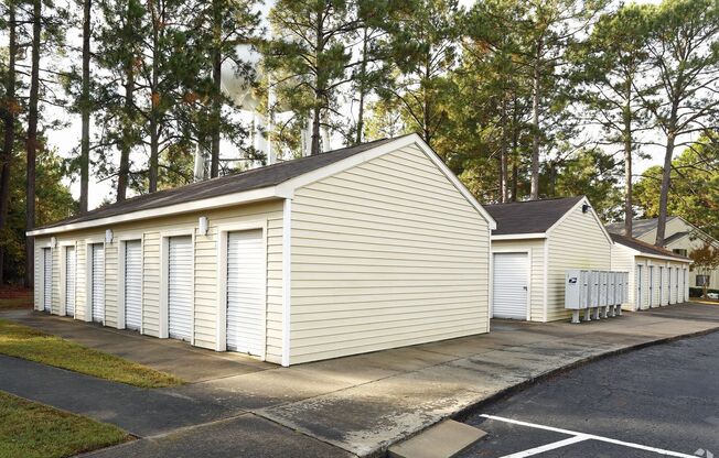 2 beds, 1 bath, 800 sqft, $1,115, Unit L2
