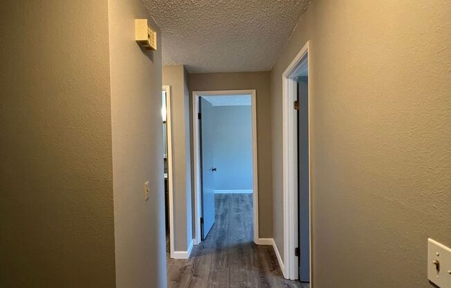 2 beds, 1 bath, 880 sqft, $1,475, Unit 15350