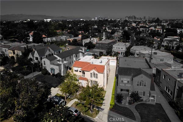 1038 S CITRUS AVE