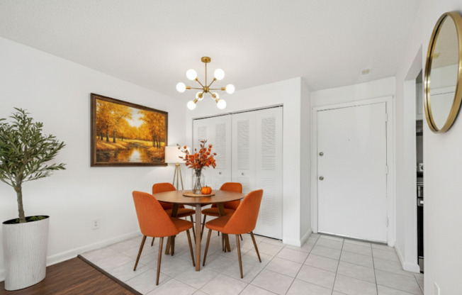 2 beds, 2 baths, 833 sqft, $1,768