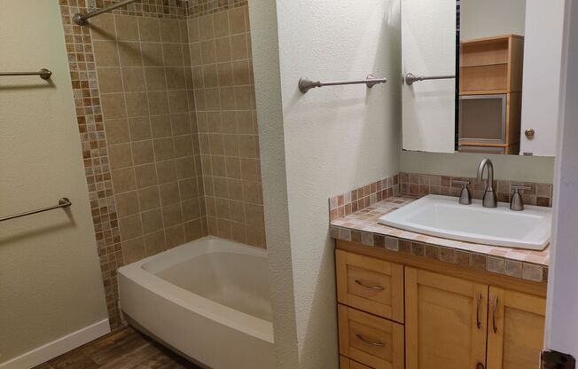 Gorgeous ground floor 1 bedroom condo
