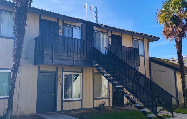 Studio, 1 bath, 400 sqft, $995, Unit 209