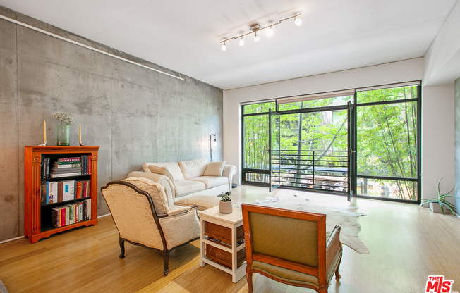 1 bed, 1 bath, 1,100 sqft, $2,850, Unit 506
