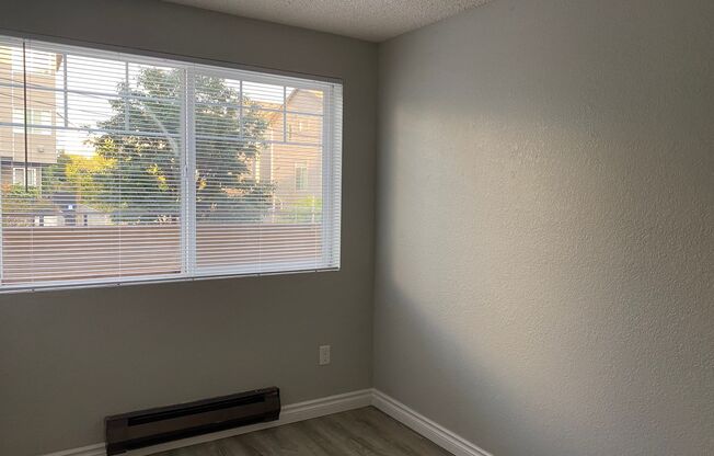 1 bed, 1 bath, 442 sqft, $1,415, Unit B101