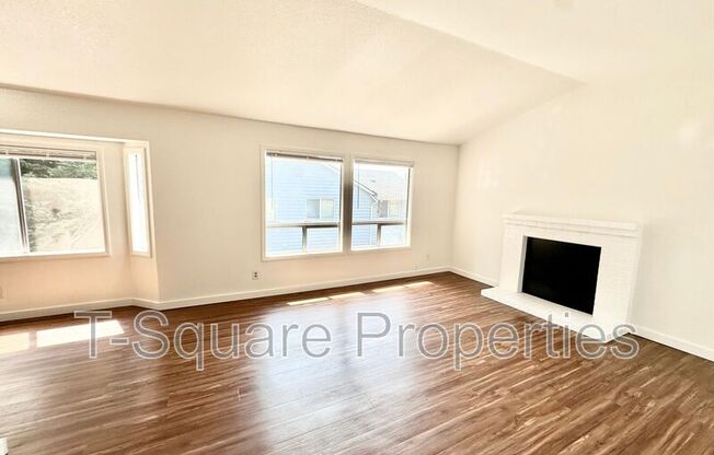 2720 204 ST SW