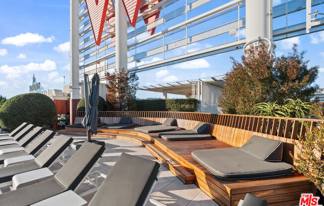 1 bed, 2 baths, 1,220 sqft, $4,500, Unit 11H