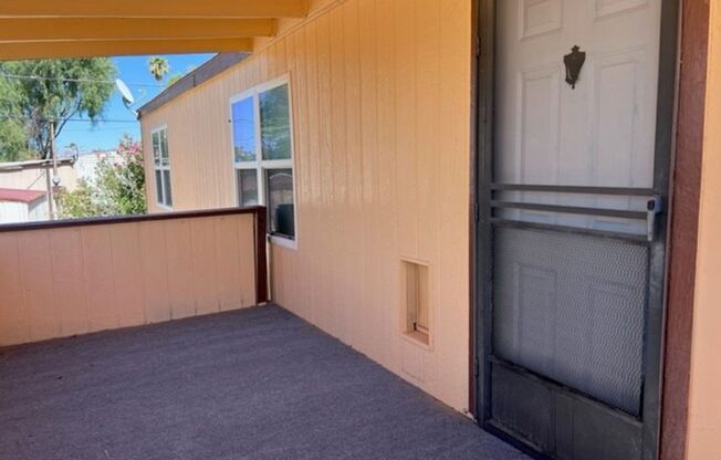 3 Bedrooms, Includes Fenced Yard New carpet/paint