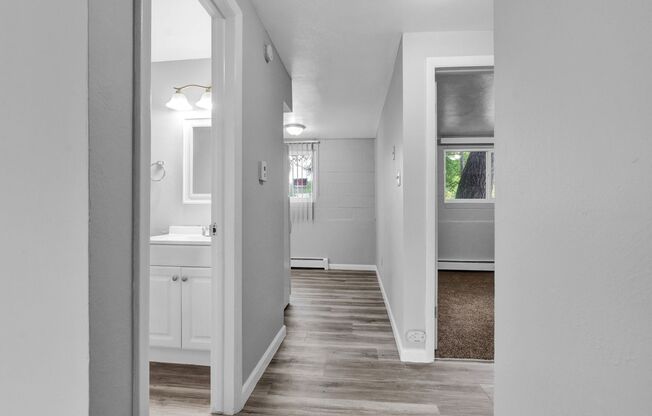 2 beds, 1 bath, 787 sqft, $1,345, Unit Unit 05