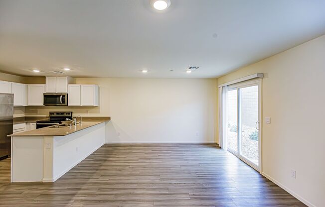 3 beds, 2.5 baths, $1,750