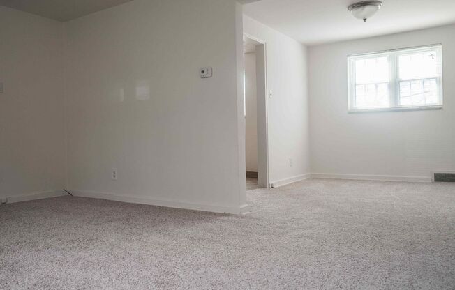 3 beds, 1 bath, 1,170 sqft, $1,450, Unit E111
