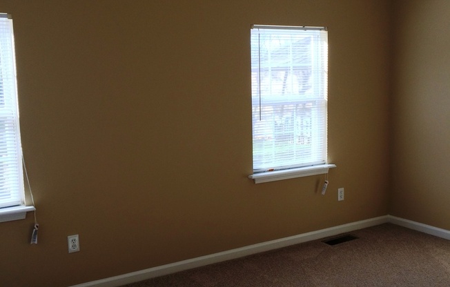 2 beds, 2 baths, 1,100 sqft, $875, Unit C6