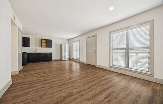 4300 Rosslyn