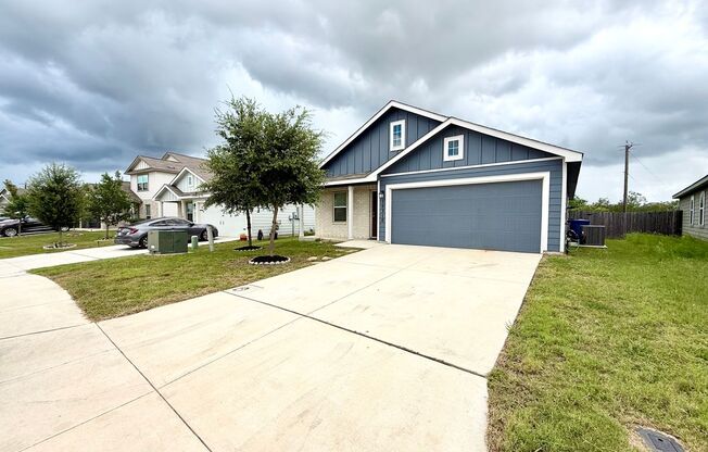 Gorgeous 3-bedroom, 2 Bathroom, Minutes from Randolph AFB