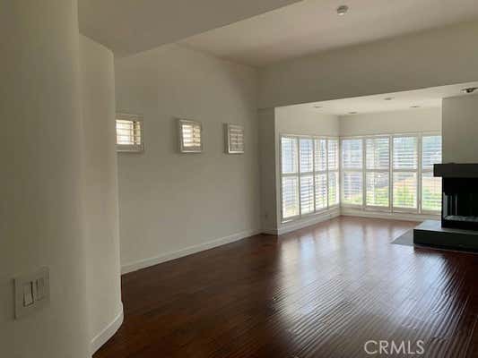 3 beds, 3 baths, 1,975 sqft, $4,200, Unit UNIT 5