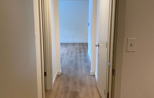 2 beds, 1 bath, 684 sqft, $2,017, Unit 415