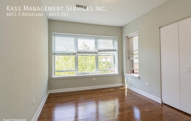 6853 S RIDGELAND