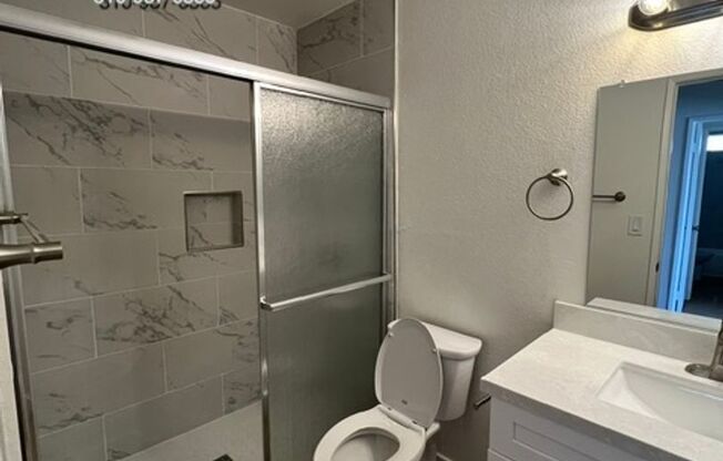 513