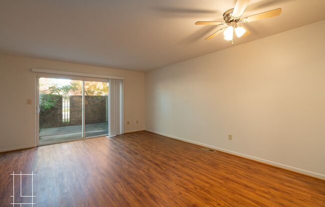 2 beds, 1.5 baths, $1,425, Unit 791 E Thurber Dr Apt. L