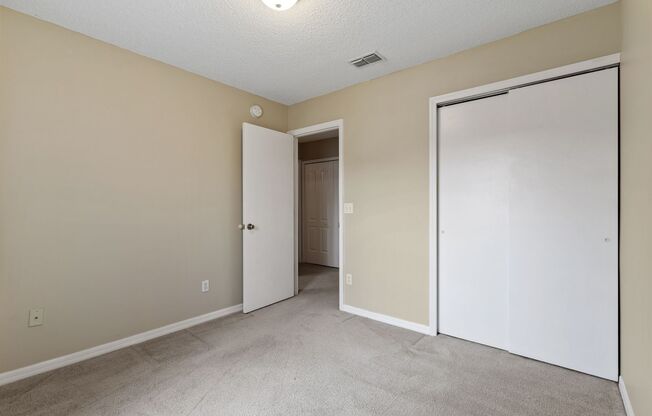 3 beds, 2 baths, $1,799, Unit Unit 102