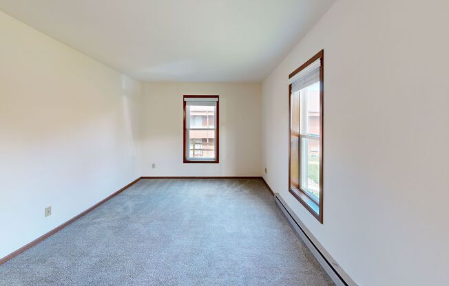 2 beds, 1 bath, 980 sqft, $1,675, Unit 7766RD