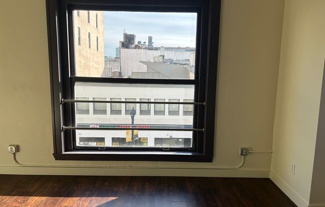 1 bed, 1 bath, 1,033 sqft, $2,936, Unit 1023-306