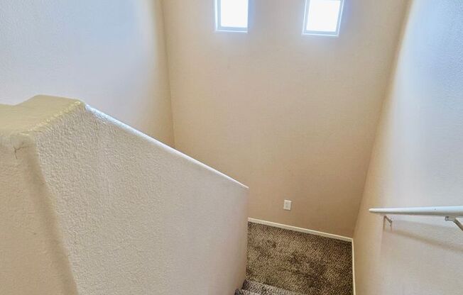 3 beds, 2.5 baths, $1,750