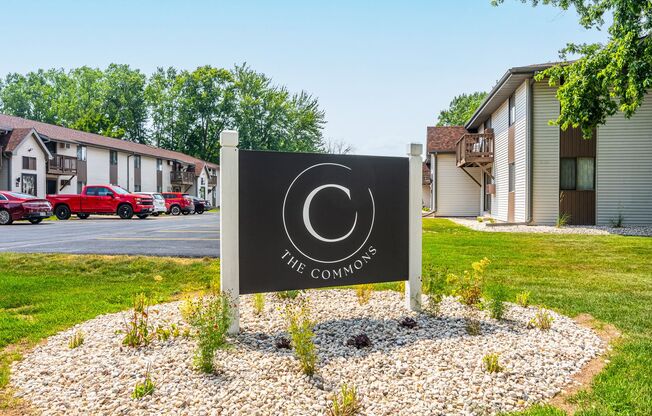 2 beds, 1 bath, 800 sqft, $1,099, Unit 855 - 04