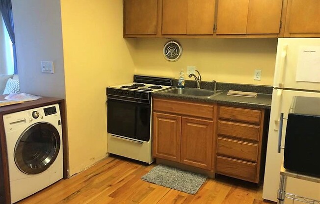 Studio, 1 bath, $1,650, Unit 16