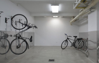 2 beds, 1 bath, $5,400, Unit 7D