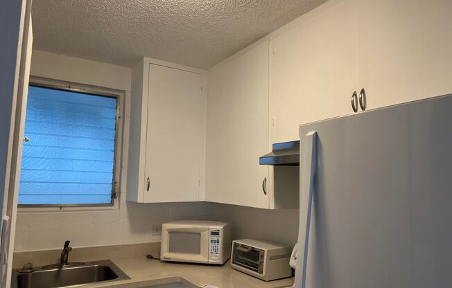 2 beds, 1 bath, $1,800