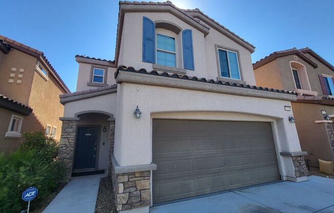 Beautiful two-story house near Summerlin