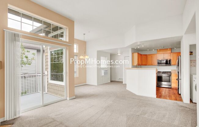 Luxury Tanasbourne Condo!