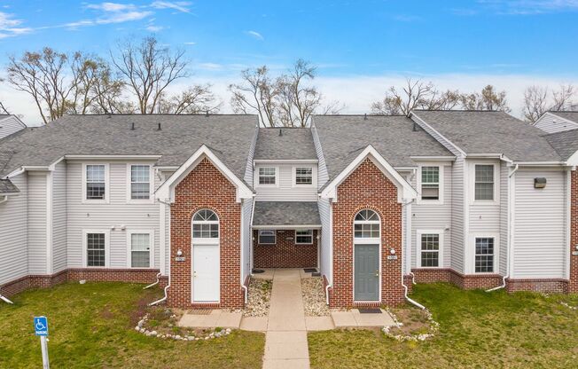 Whispering Lakes Apts